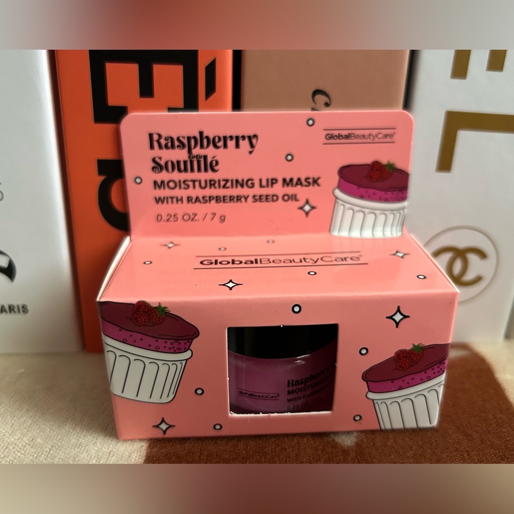 ❤️ NEW ❤️ Raspberry Soufflé Moisturizing Lip Mask ❤️ - Picture 2 of 2